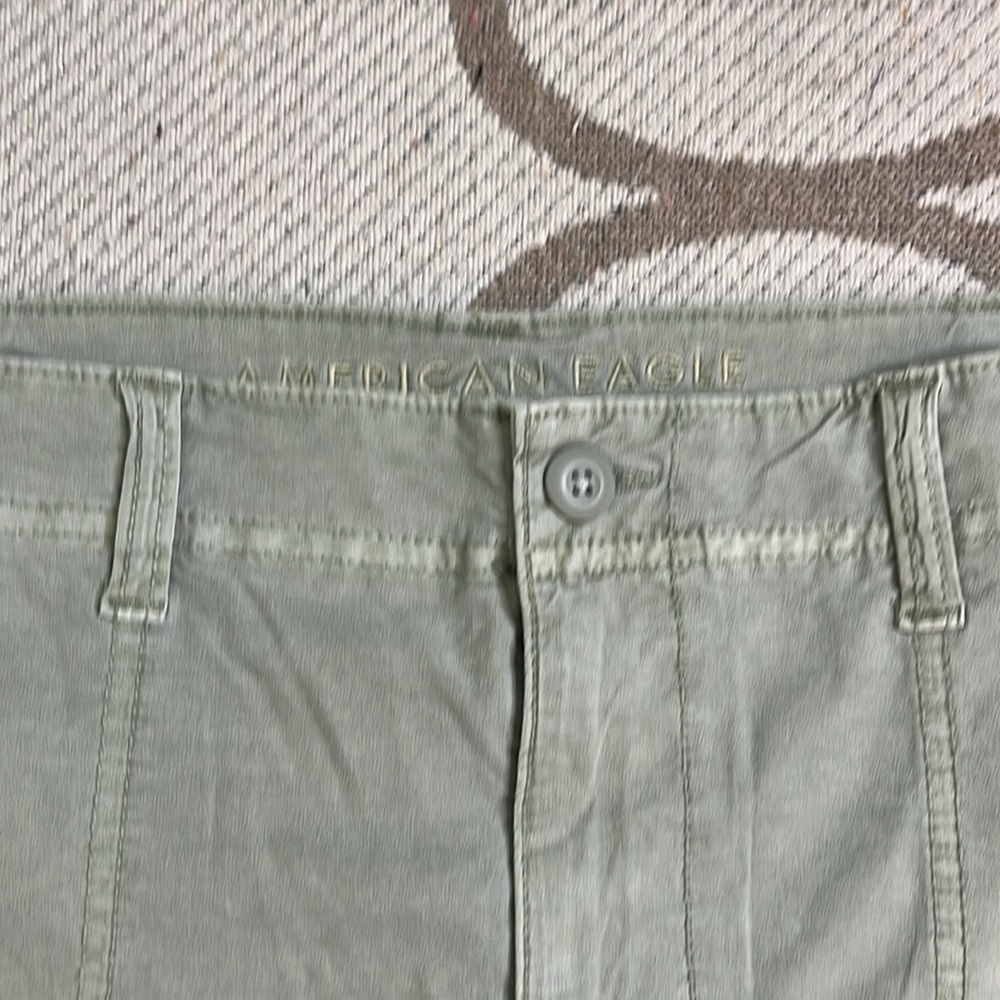 American Eagle Outfitters 90’s boyfriend short Cargo Shorts Relaxed Fit, Size 18 - Picture 17 of 17